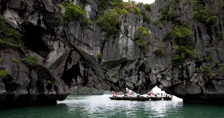 Luon-Cave-Halong-Bay-2